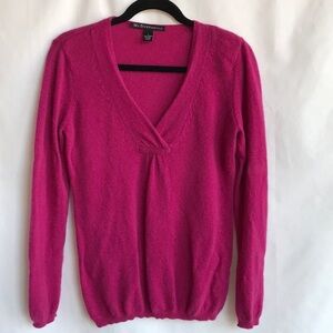 McDuff Essentials raspberry cashmere sweater, L